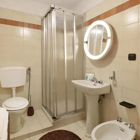1 Bedroom Lovely In *