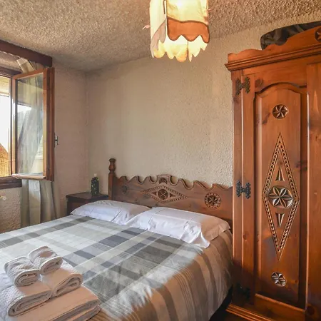 1 Bedroom Lovely In Apartment